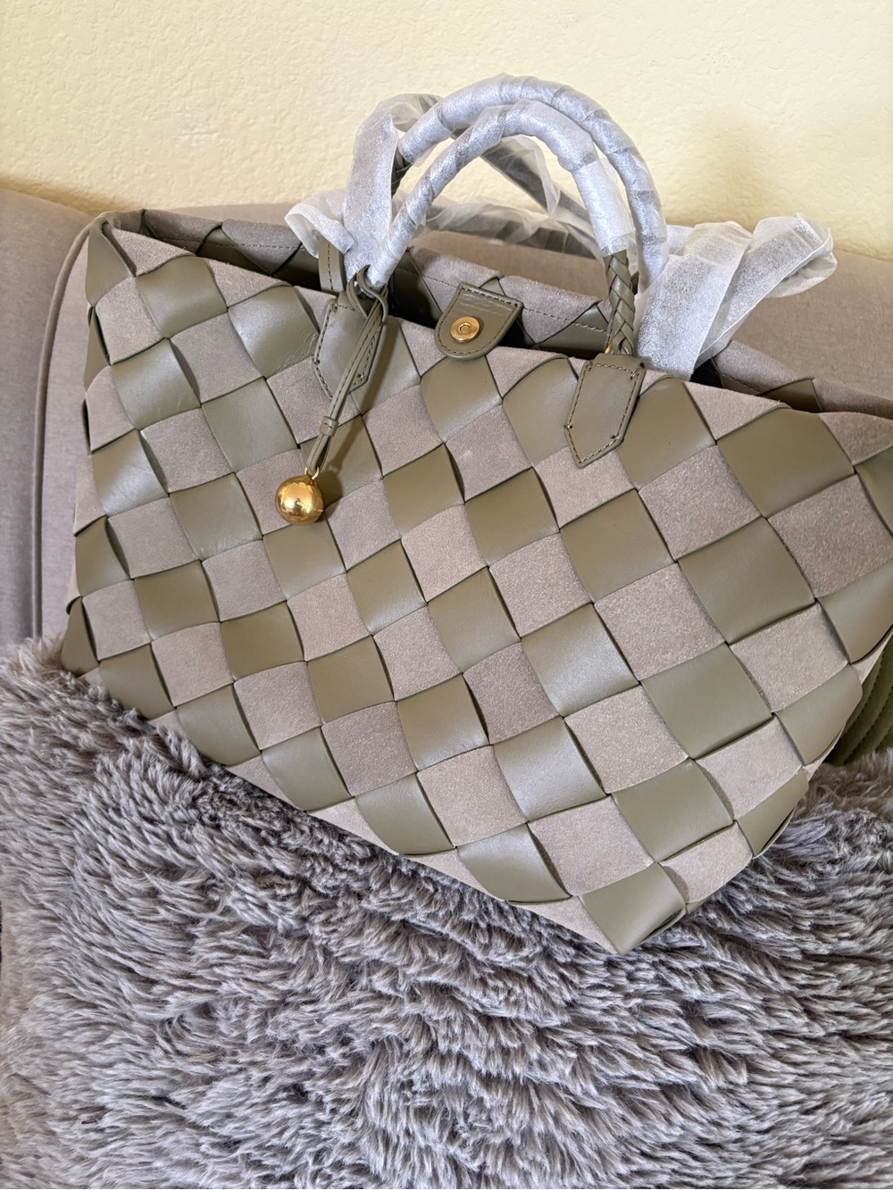 Woven Tote Bag in Olive Green